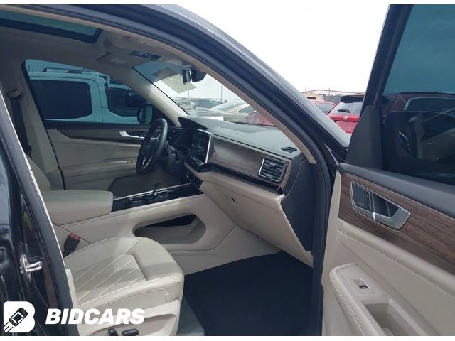 VW Atlas 2.0T SEL Premium R-Line - автомобили, коли, обяви за нови и употребявани 7