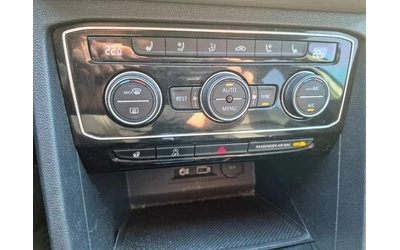 VW Atlas 3.6L Highline 4Motion | Panoramic | Navigation - автомобили, коли, обяви за нови и употребявани 14