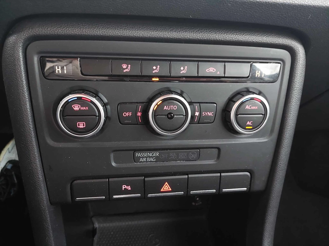 VW Beetle 1, 6TDI 105ps NAVI - автомобили, коли, обяви за нови и употребявани 9