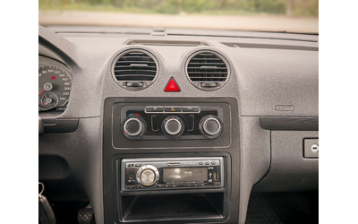 VW Caddy 1.6TDI EURO 5 - автомобили, коли, обяви за нови и употребявани 10