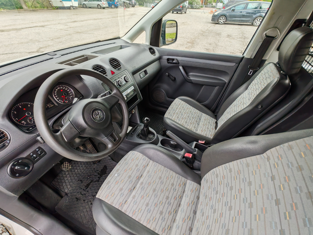 VW Caddy 1.6TDI EURO 5 - автомобили, коли, обяви за нови и употребявани 5