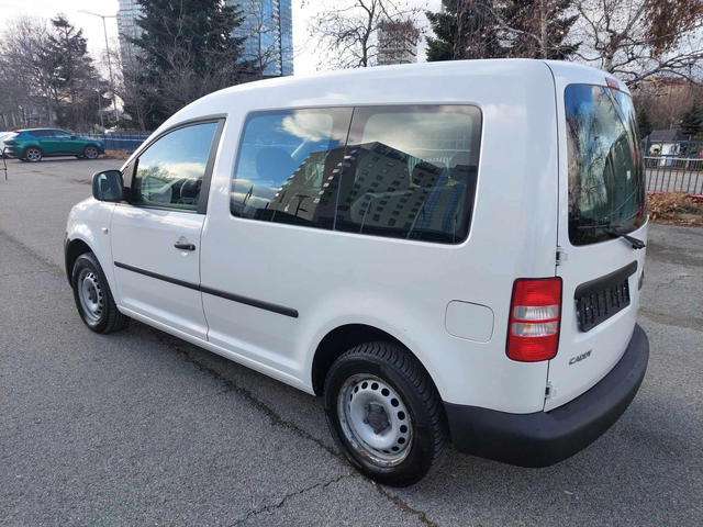VW Caddy 1,6TDI 75ps 5MECTA - автомобили, коли, обяви за нови и употребявани 4