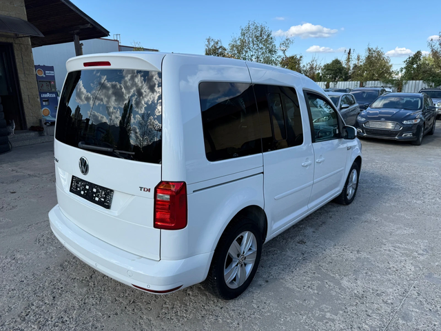 VW Caddy 2.0 tdi DSG 150kc. Дистроник - автомобили, коли, обяви за нови и употребявани 5