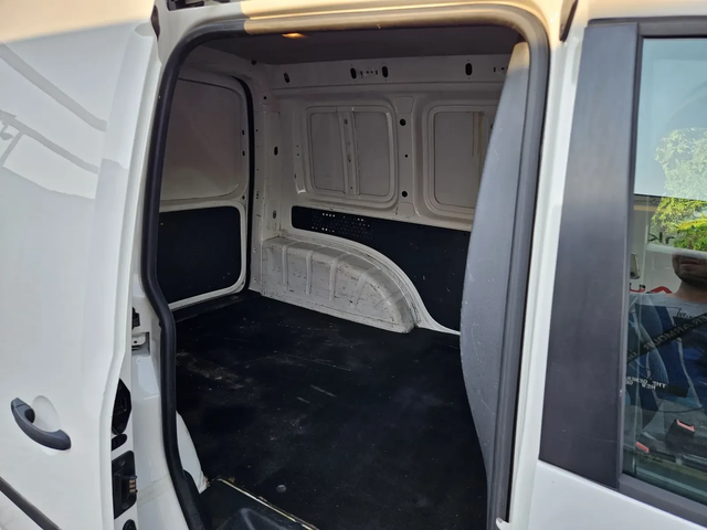 VW Caddy 2.0TDI-102кс= КЛИМАТИК - автомобили, коли, обяви за нови и употребявани 9