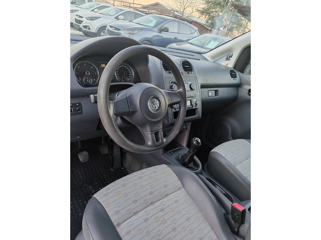 VW Caddy 1.6.102к.с. - автомобили, коли, обяви за нови и употребявани 10