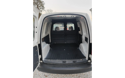 VW Caddy 1.6.102к.с. - автомобили, коли, обяви за нови и употребявани 6
