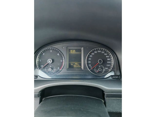 VW Caddy 1.6.102к.с. - автомобили, коли, обяви за нови и употребявани 9