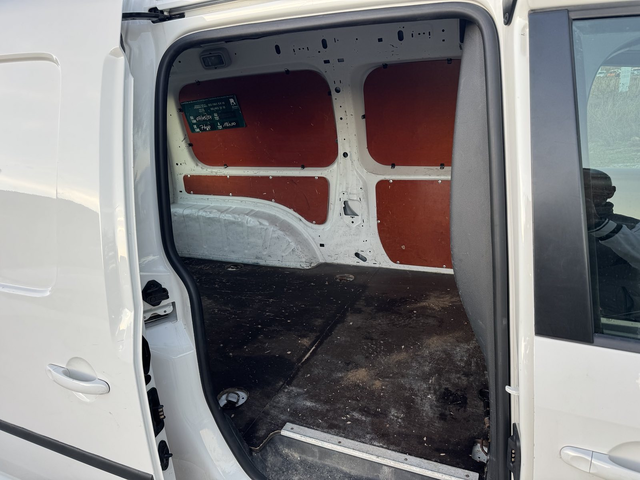 VW Caddy, 2019 г., 95000 км, 110 к.с. - автомобили, коли, обяви за нови и употребявани 14