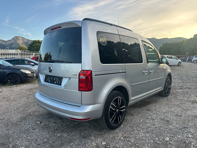 VW Caddy 2.0TDI 102kc DSG 7MESTA FULLL - автомобили, коли, обяви за нови и употребявани 2
