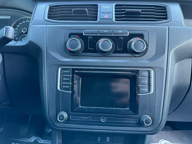 VW Caddy 2.0TDI КАТО НОВ! EURO6 - автомобили, коли, обяви за нови и употребявани 12