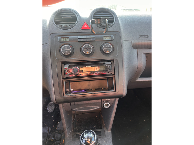 VW Caddy 2.0METAN 4+ 1 EURO 4 - автомобили, коли, обяви за нови и употребявани 11