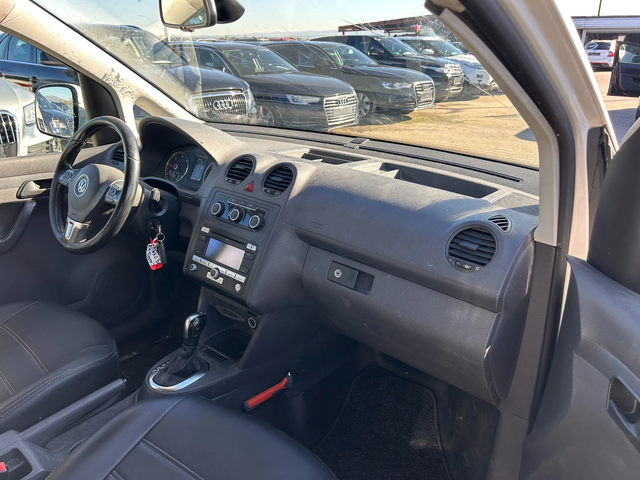 VW Caddy MAXI 2.0TDI AVTOMAT/NAVI EURO 5 - автомобили, коли, обяви за нови и употребявани 11