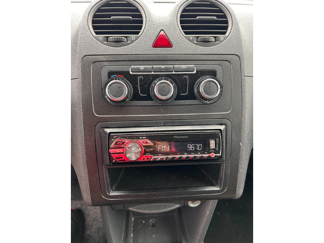 VW Caddy 1.6TDI EURO 5 - автомобили, коли, обяви за нови и употребявани 12