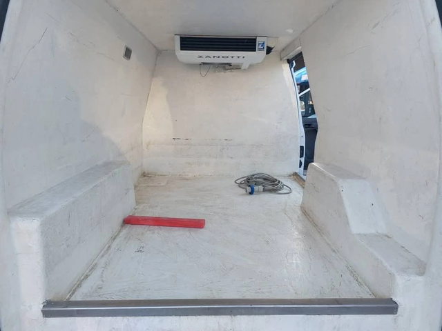 VW Caddy 1.6TDI* ХЛАДИЛЕН* -20C* - автомобили, коли, обяви за нови и употребявани 8