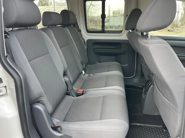 VW Caddy 1.6TDI-102-AVTOMAT-ITALIA - автомобили, коли, обяви за нови и употребявани 6