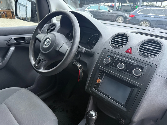 VW Caddy 1.6TDI Maxi Климатик Euro 5b - автомобили, коли, обяви за нови и употребявани 9