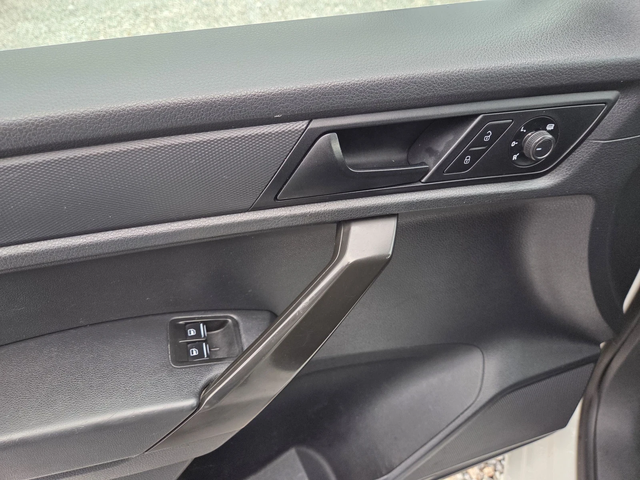 VW Caddy 2.0 TDI, Клима - автомобили, коли, обяви за нови и употребявани 11