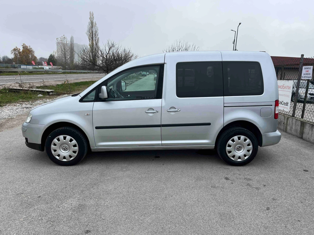 VW Caddy 1.9TDI 105кс. КЛИМАТИК EURO 4 ПАРКТРОНИК - автомобили, коли, обяви за нови и употребявани 5
