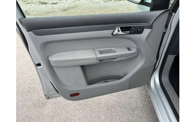 VW Caddy 1.9TDI 105кс. КЛИМАТИК EURO 4 ПАРКТРОНИК - автомобили, коли, обяви за нови и употребявани 6