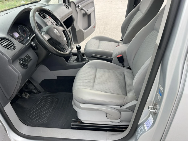 VW Caddy 1.9TDI 105кс. КЛИМАТИК EURO 4 ПАРКТРОНИК - автомобили, коли, обяви за нови и употребявани 7