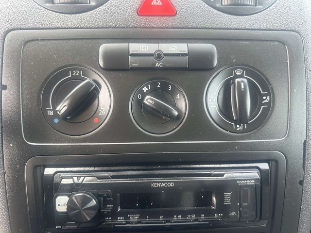 VW Caddy - автомобили, коли, обяви за нови и употребявани 12