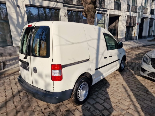 VW Caddy 1.9TDi - автомобили, коли, обяви за нови и употребявани 4