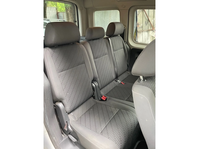 VW Caddy 1.6TDI EURO5 - автомобили, коли, обяви за нови и употребявани 7