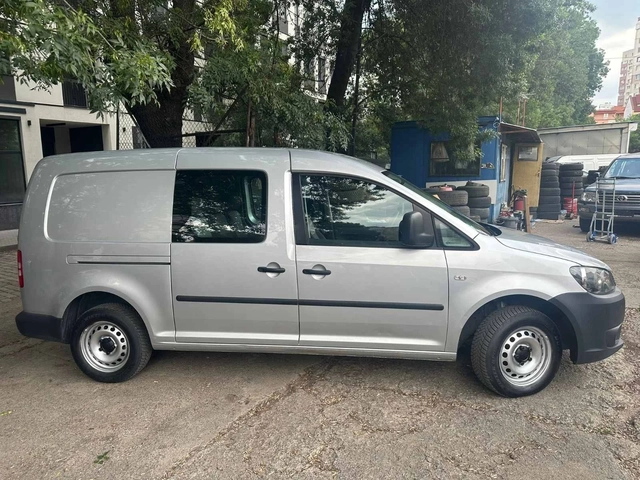 VW Caddy 1.6ТД - автомобили, коли, обяви за нови и употребявани 8