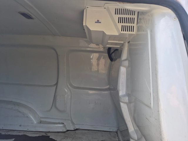 VW Caddy 1.4 TSI  ХЛАДИЛНО MAXI - автомобили, коли, обяви за нови и употребявани 9