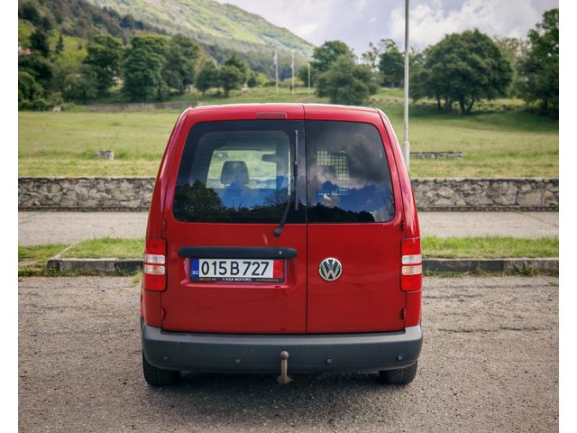 VW Caddy MAXI фабрична газ - автомобили, коли, обяви за нови и употребявани 5