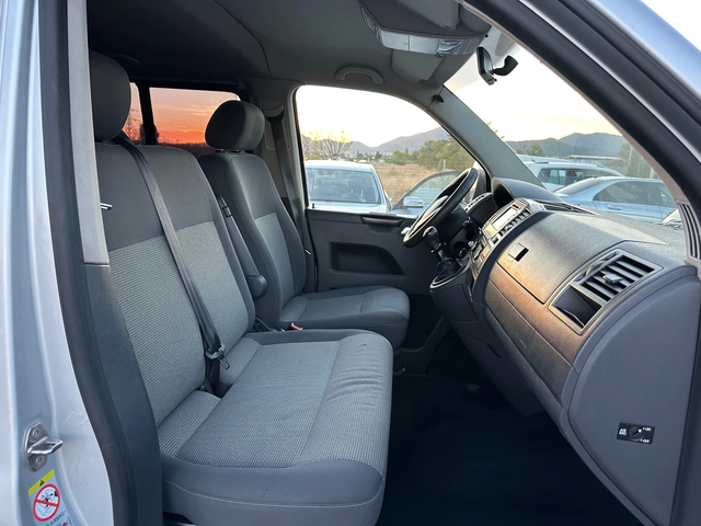 VW Caravelle 2.0TDI* 140к.с* 9-МЕСТЕН* ДЪЛГА БАЗА* 6 СКОРОСТИ - автомобили, коли, обяви за нови и употребявани 10