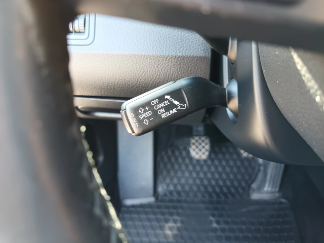 VW CC 1.8 TSI - автомобили, коли, обяви за нови и употребявани 12