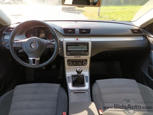 VW CC 1.8 TSI - автомобили, коли, обяви за нови и употребявани 7