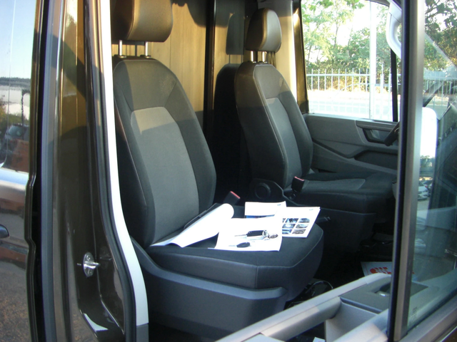 VW Crafter 2.0TDI 6ck.NAVI KAMERA DISTANS EURO 6B - автомобили, коли, обяви за нови и употребявани 12