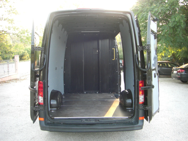 VW Crafter 2.0TDI 6ck.NAVI KAMERA DISTANS EURO 6B - автомобили, коли, обяви за нови и употребявани 15