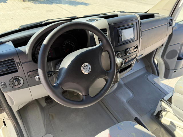 VW Crafter 2.5TDI Клима L2H1 - автомобили, коли, обяви за нови и употребявани 10