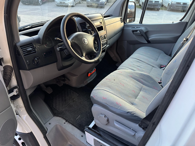 VW Crafter 2.5TDI 3.5т. Клима L2H2 - автомобили, коли, обяви за нови и употребявани 8
