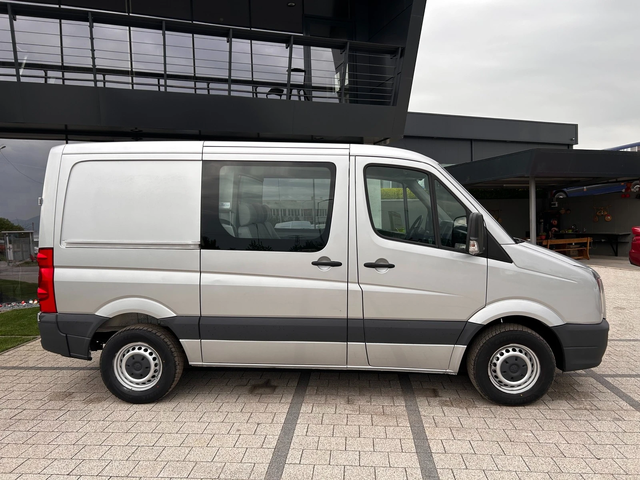 VW Crafter 2.5TDI 5-местен Клима - автомобили, коли, обяви за нови и употребявани 5