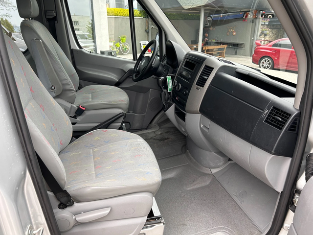 VW Crafter 2.5TDI 5-местен Клима - автомобили, коли, обяви за нови и употребявани 6