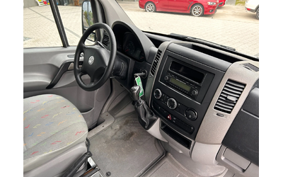 VW Crafter 2.5TDI 5-местен Клима - автомобили, коли, обяви за нови и употребявани 7