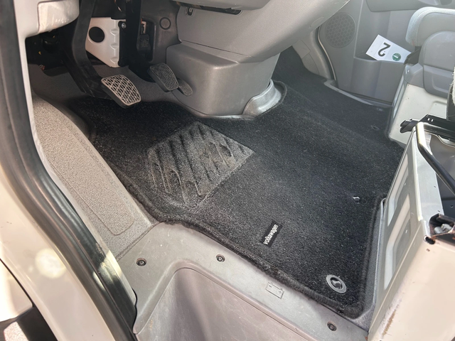 VW Crafter 2.5TDI L2H1 Клима 6-местен - автомобили, коли, обяви за нови и употребявани 10