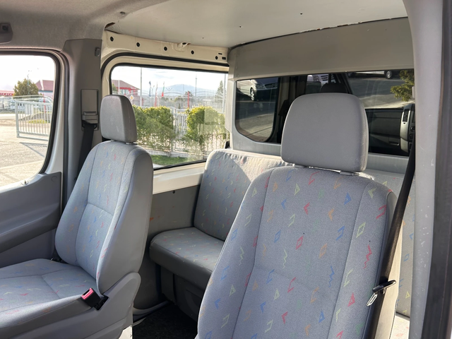 VW Crafter 2.5TDI L2H1 Клима 6-местен - автомобили, коли, обяви за нови и употребявани 11
