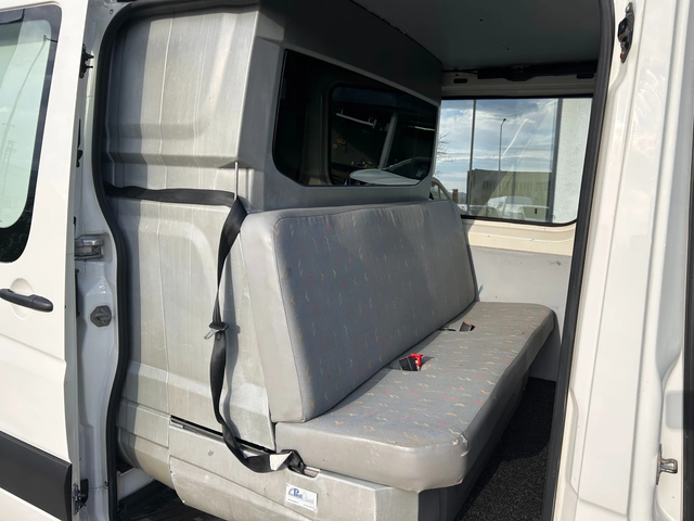 VW Crafter 2.5TDI L2H1 Клима 6-местен - автомобили, коли, обяви за нови и употребявани 8