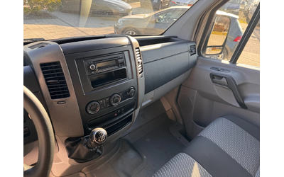 VW Crafter 2.0TDI Хладилен Клима L2H2 - автомобили, коли, обяви за нови и употребявани 9