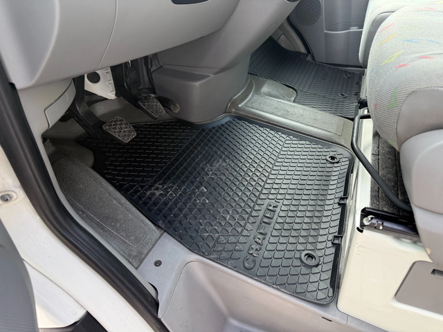 VW Crafter 2.5TDI до 3.5т. 4.23м. Климатроник - автомобили, коли, обяви за нови и употребявани 13