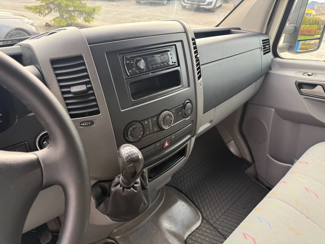 VW Crafter 2.5TDI до 3.5т. 4.23м. Климатроник - автомобили, коли, обяви за нови и употребявани 14