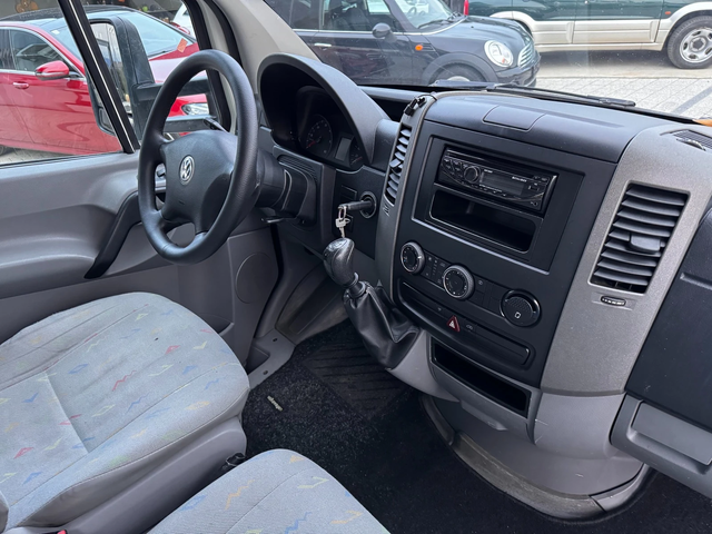 VW Crafter 2.5TDI до 3, 5т. 4, 27м. Климатроник Euro 5 - автомобили, коли, обяви за нови и употребявани 10
