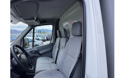 VW Crafter 2.5TDI до 3, 5т. 4, 27м. Климатроник Euro 5 - автомобили, коли, обяви за нови и употребявани 12