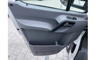 VW Crafter 2.5TDI до 3, 5т. 4, 27м. Климатроник Euro 5 - автомобили, коли, обяви за нови и употребявани 13