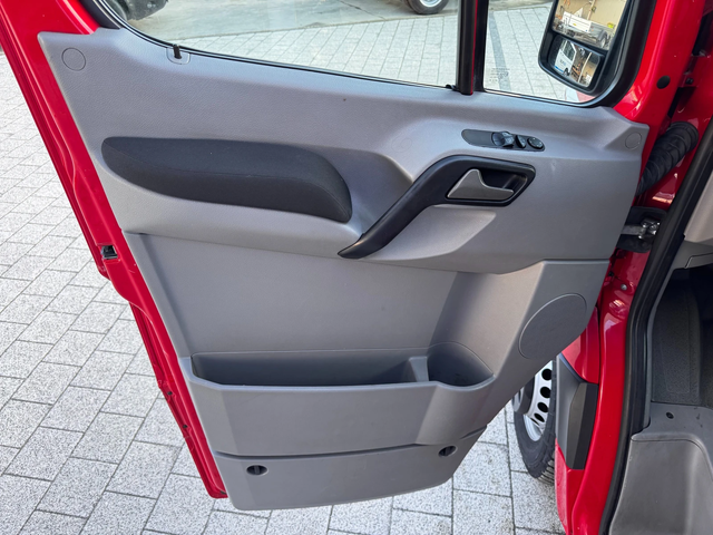 VW Crafter 2.0TDI 163к.с. Maxi Клима 3.5т. - автомобили, коли, обяви за нови и употребявани 13